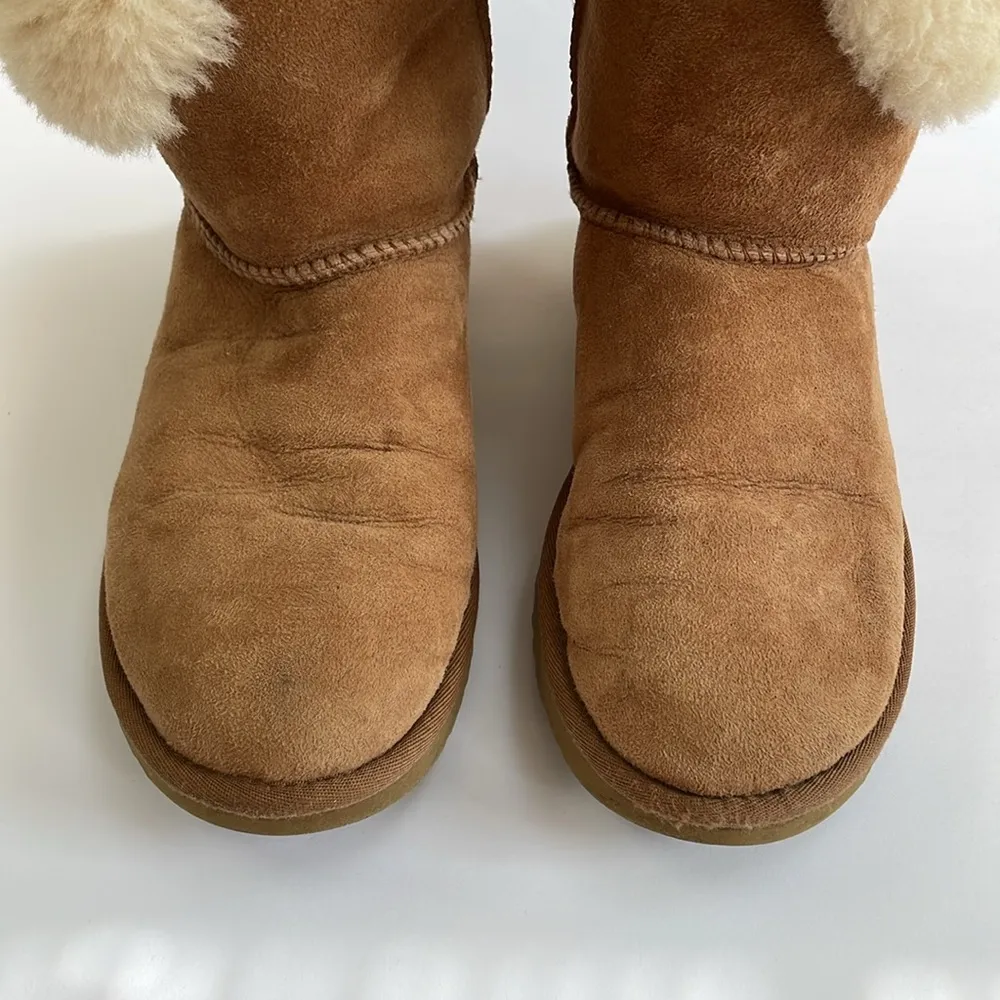 UGG Bailey Button II Mid-Calf Sherpa Sheepskin Suede Boots in Chestnut Size 7 - Image 7
