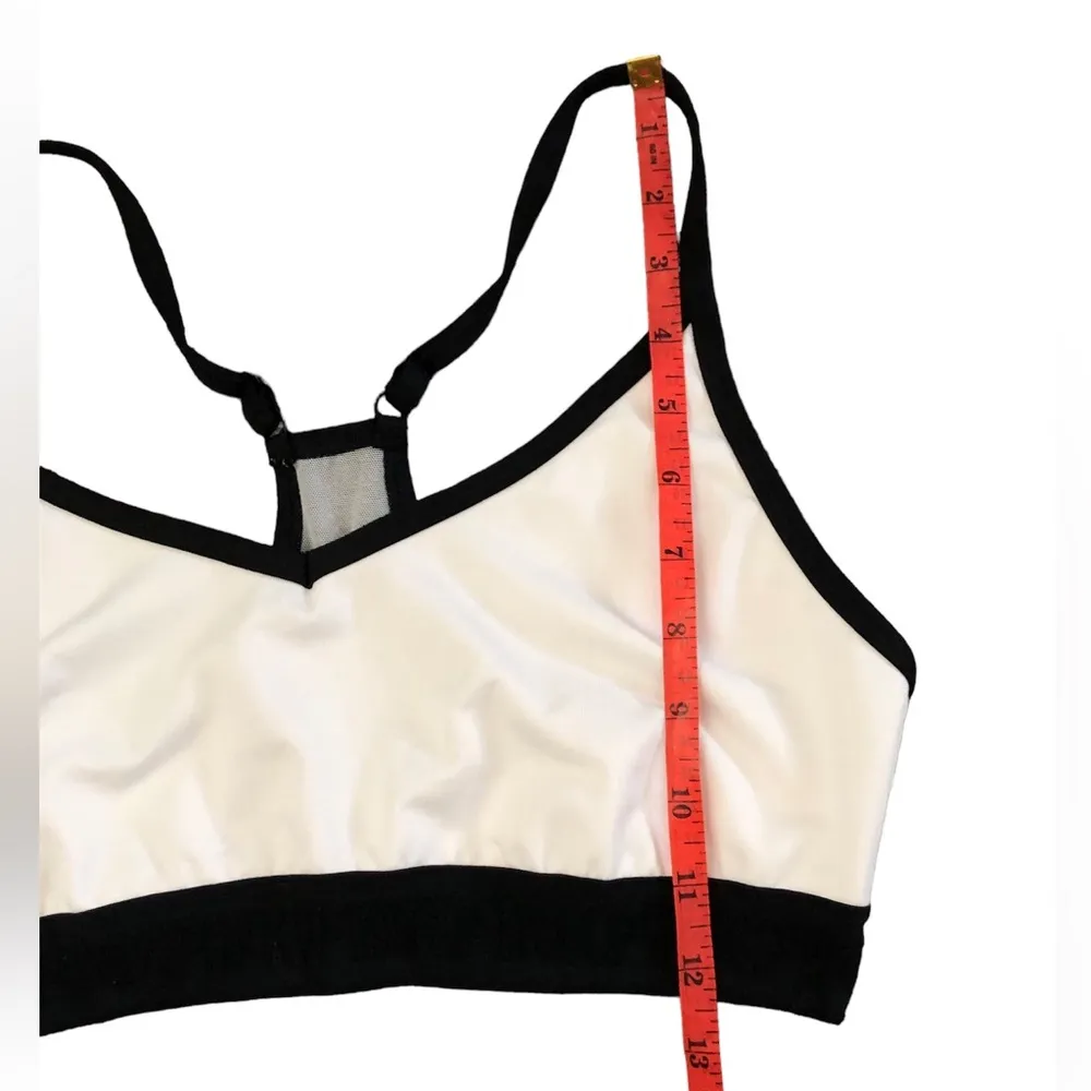 Pink Victoria’s Secret ultimate lightly lined sports bra white/black large - Image 3