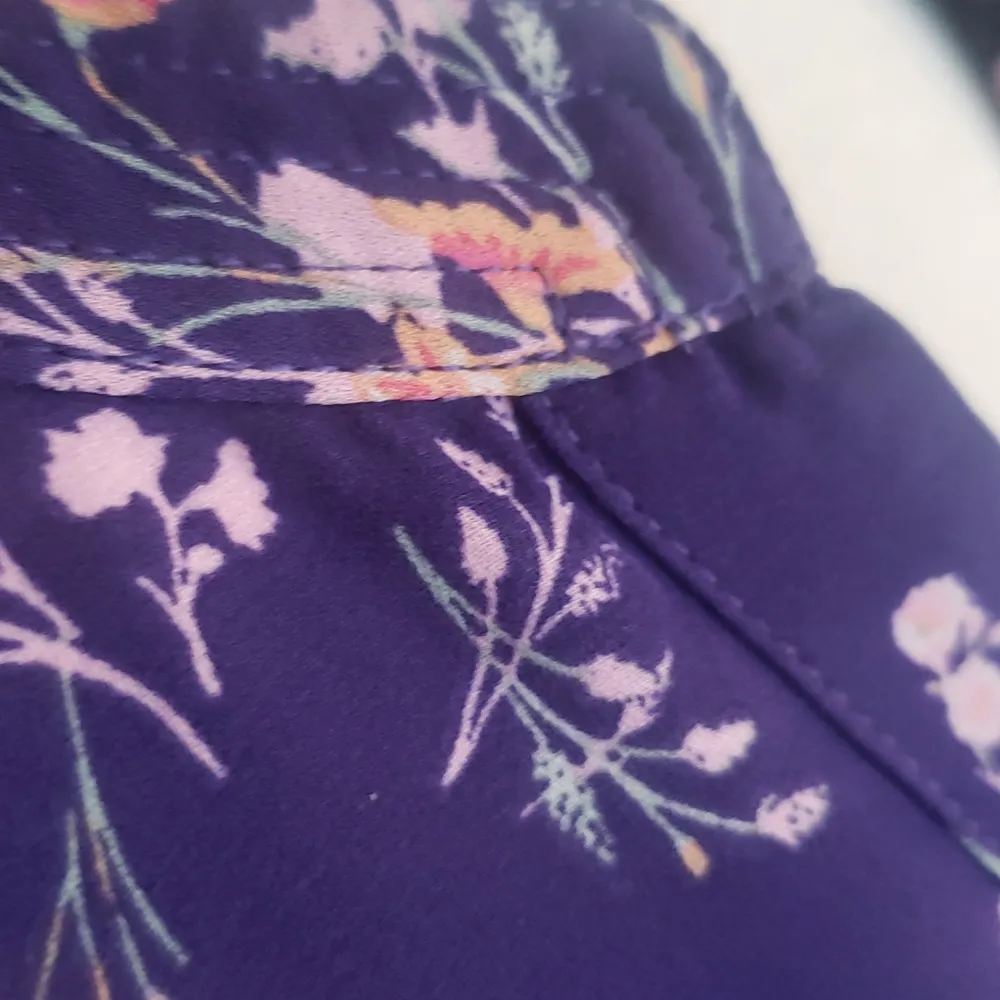 Cynthia Steffe purple ditsy blouse NWOT - Image 7