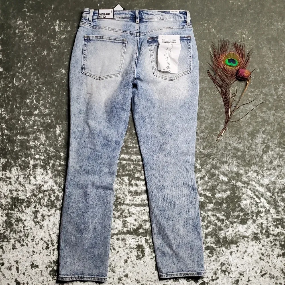 Almost Famous Vintage Mom Jeans - Image 7