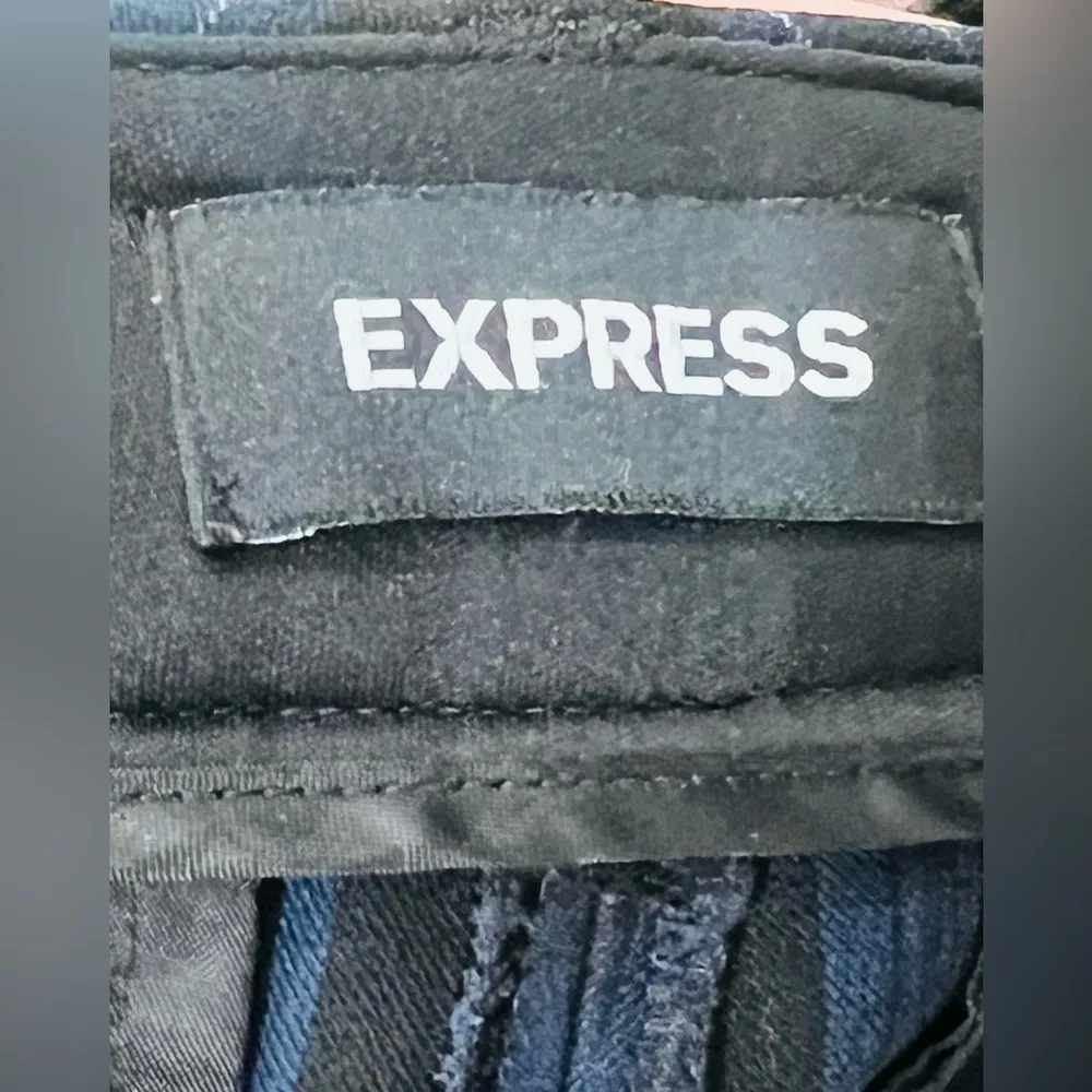 Express STRETCH COLUMNIST ANKLE LOW RISE 4R dress crop pants - Image 6