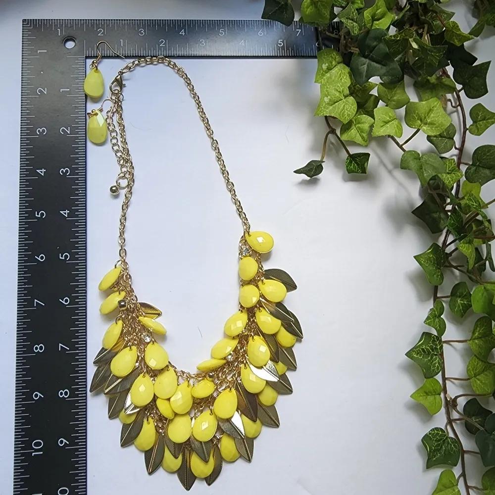 Boho Bid Yellow Teardrop with Gold Leaves Necklace Earrings Set - Image 6