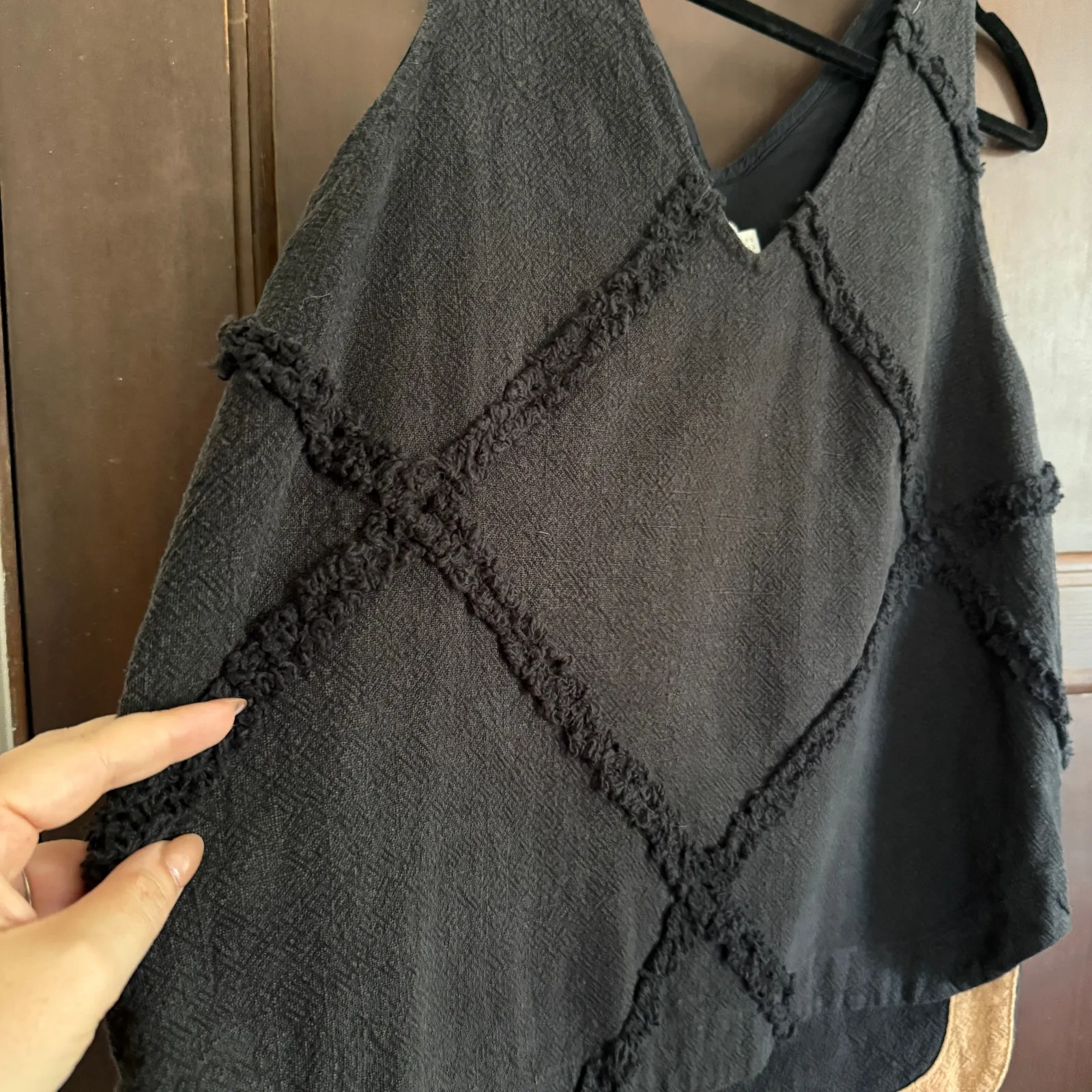 HD in PARIS | Black Linen Cotton Blend V Neck Boxy Sleeveless Shell | Size 10 - Image 3