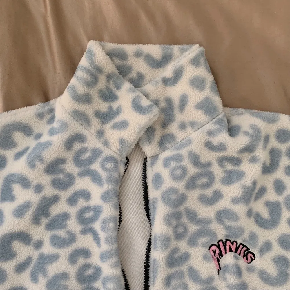Pastel Leopard Print Zip Up Jacket - Image 3