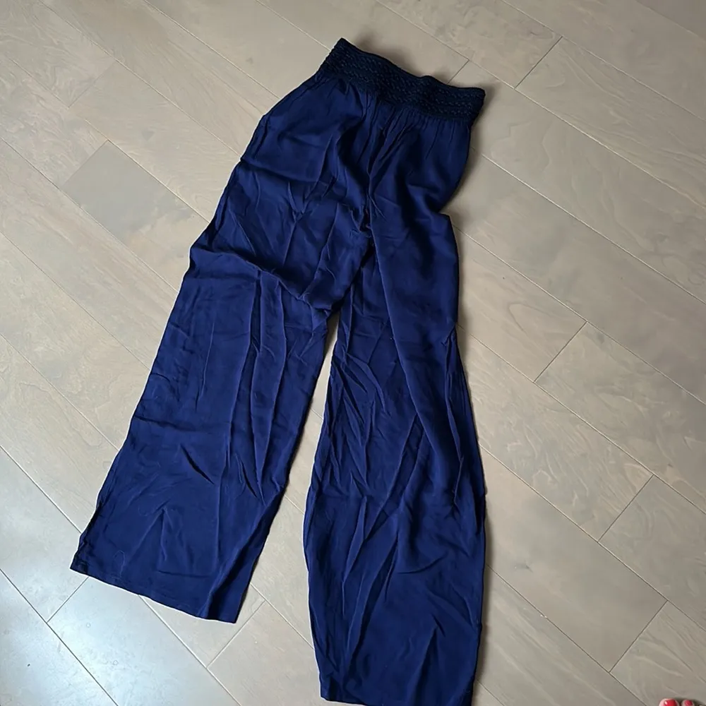Blue trousers for summer size small never worn - Image 4