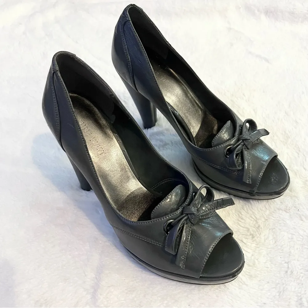 Nine West Gray Faux Leather Bow Tie Peep Toe Platform High Heel Pumps Size 9 - Image 10