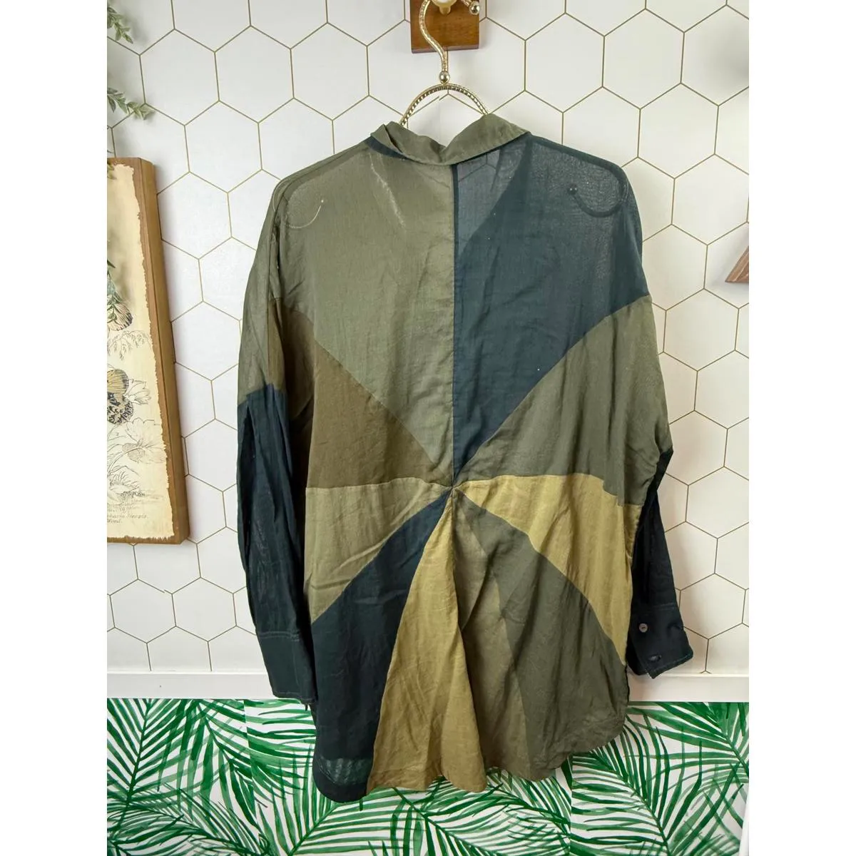 Free People Rainbow Rays Oversized Top Army Green - Size - Small - Image 3