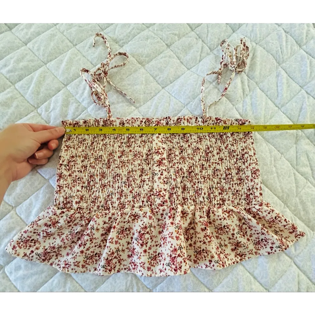 Women's Paper Crane Cream Burgundy Floral Smocked Peplum Crop Top M - Image 6