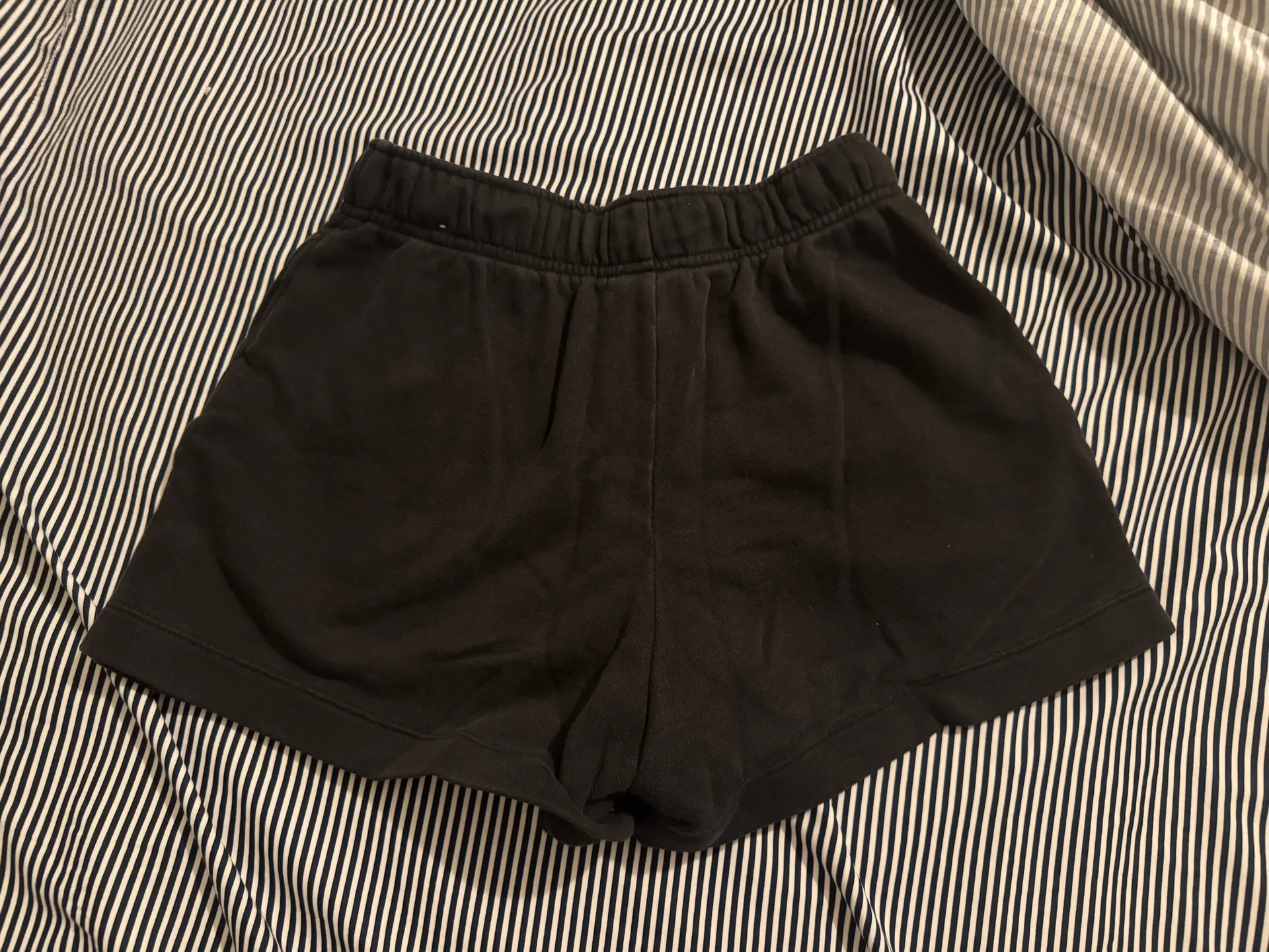 Nike  sweat shorts  - Image 4