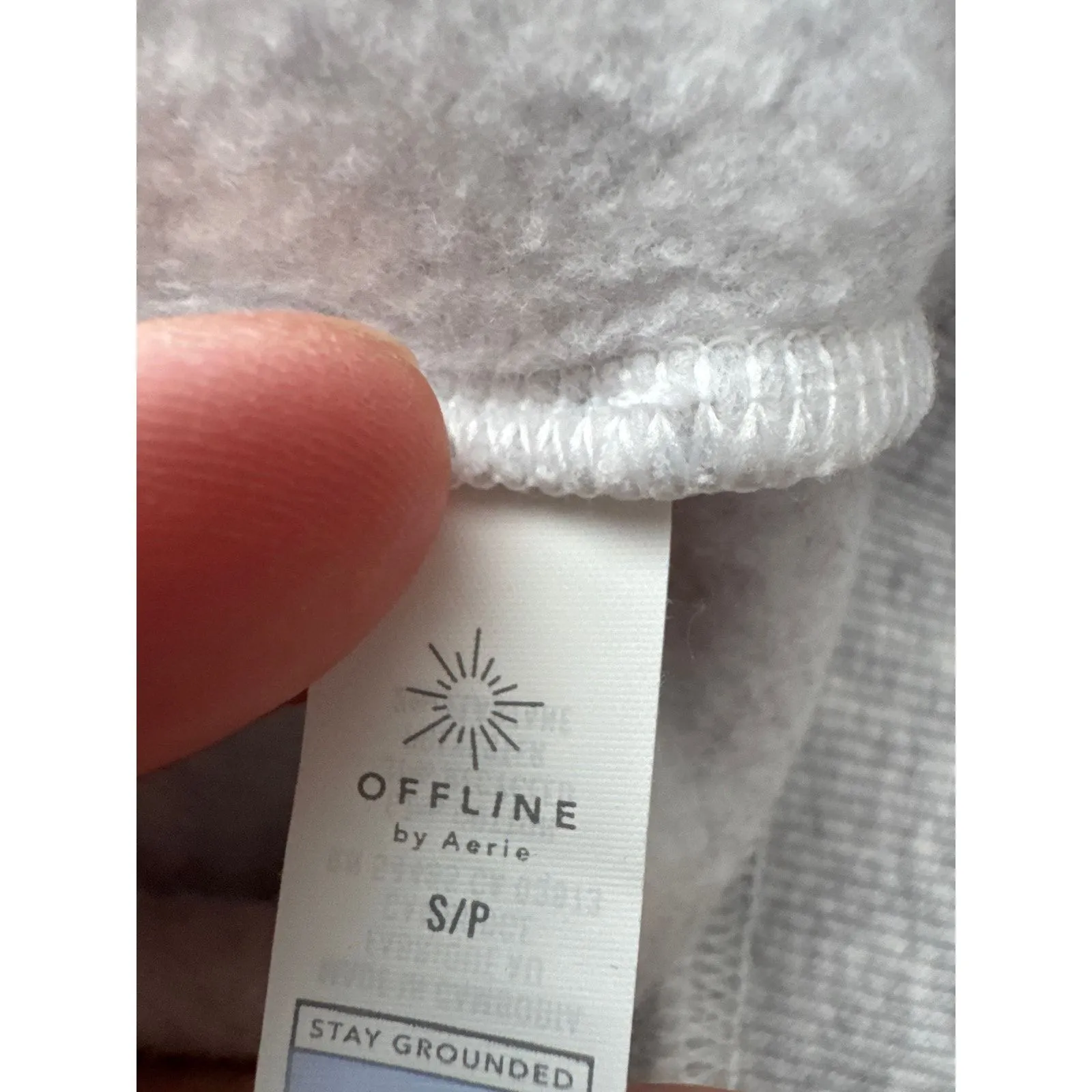 Brand New Offline by Aerie Women's Size XS Pullover V Neck Sweater Top - Image 5