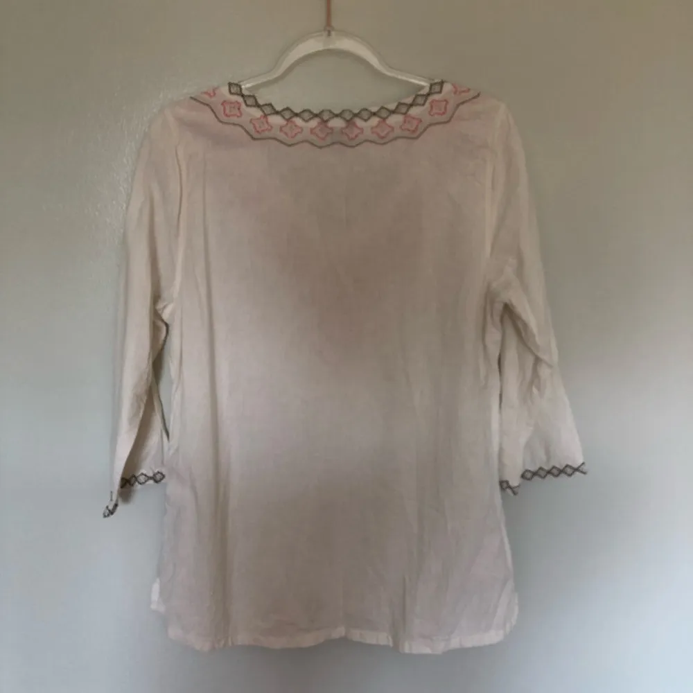 Eddie Bauer  Embroidered Blouse White Petite Medium - Image 2