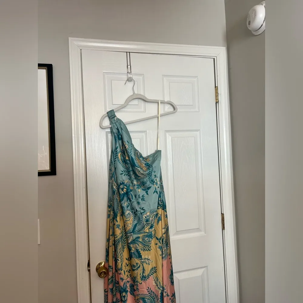 NEW HEMANT AND NANDITA One Shoulder Long Dress in Blue Yellow Mix - Image 5