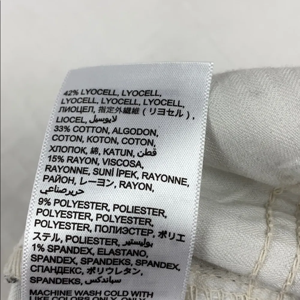 Bebe shou medallion icon crop pants NWT 8 - Image 7