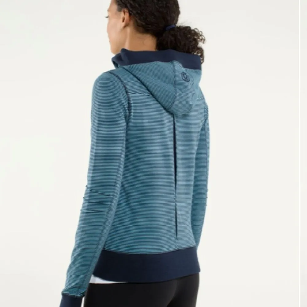 Lululemon Bliss Break Hoodie
Wagon Stripe Inkwell Blue Moon / Inkwell si… - Image 2