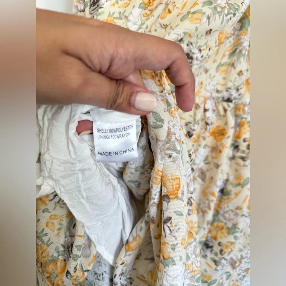 Kiss The Sky Tiered Maxi Dress - Puff Sleeve Open Back Cutout Ditsy Floral Dress - Image 8