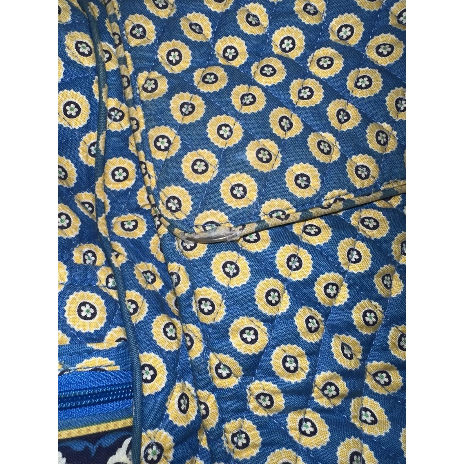 VERA BRADLEY Riviera Blue/Yellow‎ Floral Pattern Back Pack - Image 7