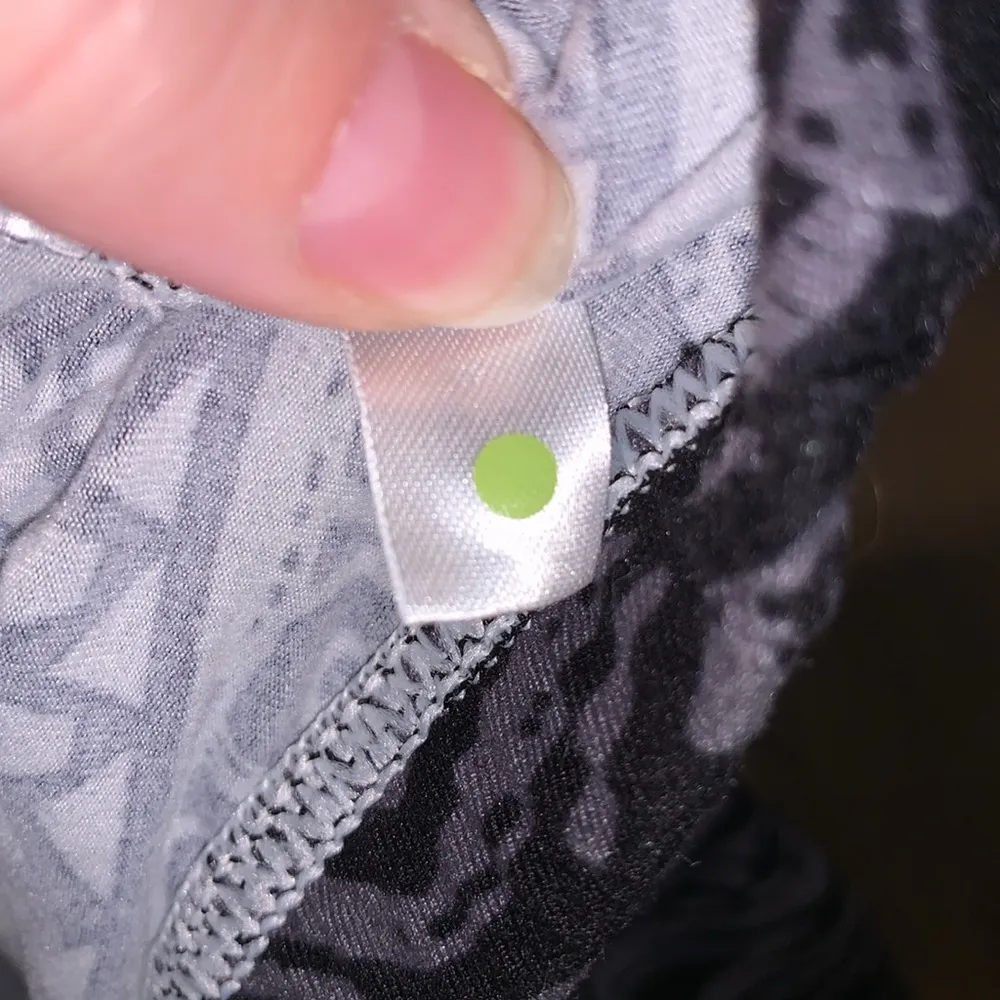 Anthropologie Green Dot  boho Aztec print super soft leggings - Image 7