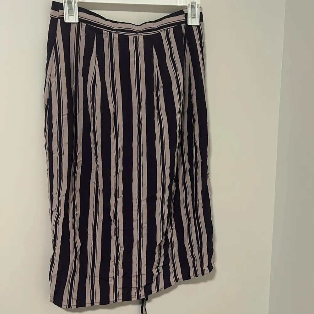 Ecote Urban Outfitters Purple Tie Front Boho Knee Length Skirt Size Small - Image 3