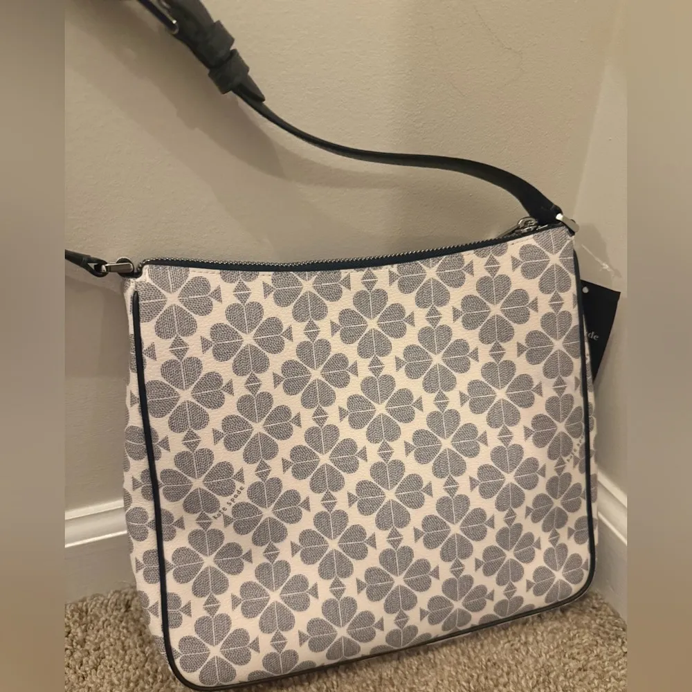 Kate Spade Signature Spade Navy Flower Large Swingpack Crossbody Bag Purse - Image 7