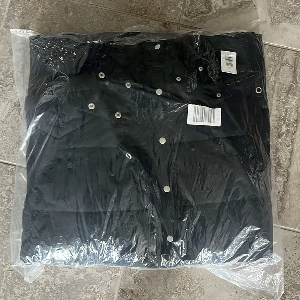 AQUA Puffer Trench Coat, Hooded Quilted Jacket in Black, Size M New w/Tag $298 - Image 4