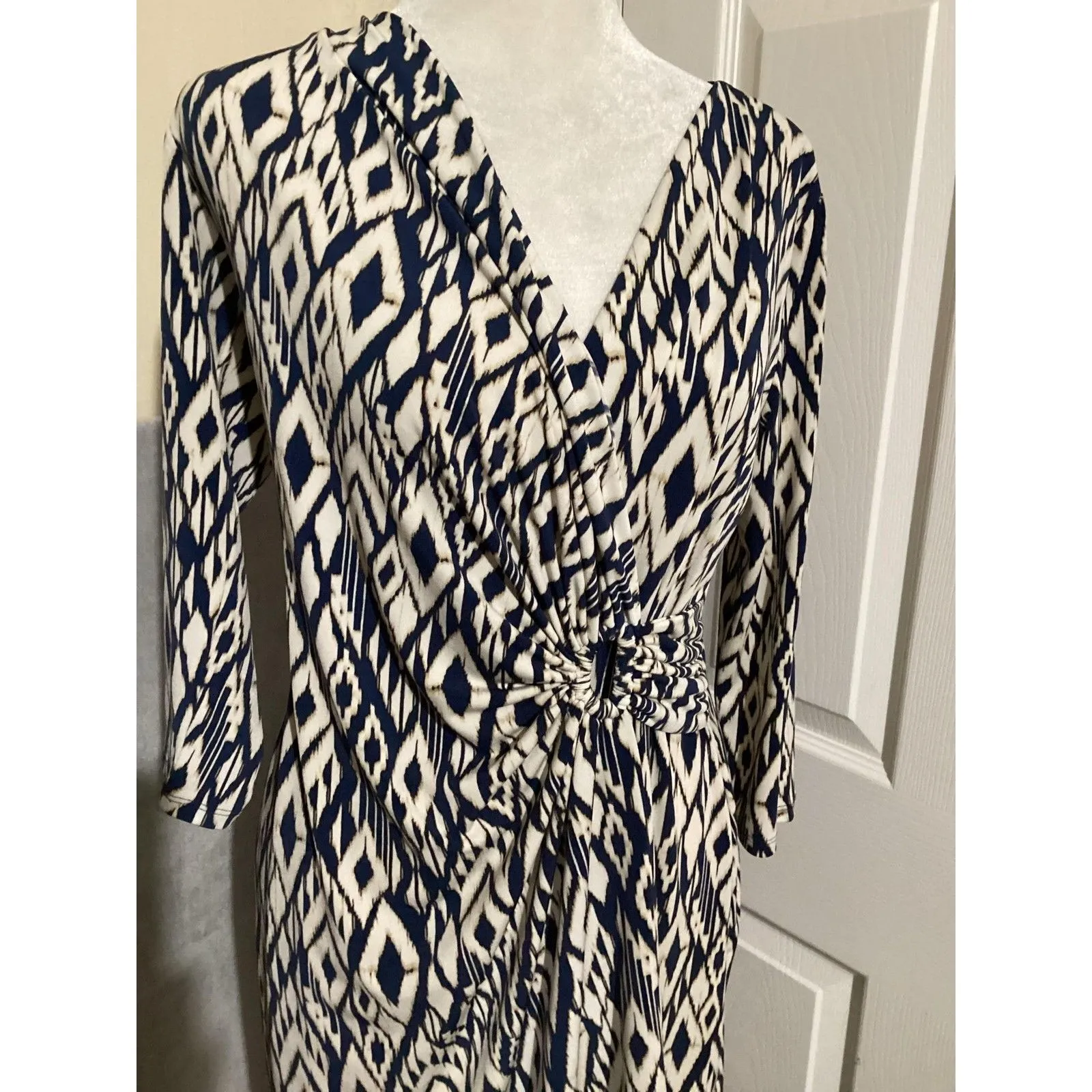 Tommy Bahama Dress Womens XS Blue White Ikat Faux Wrap Knot Front 3/4 Sleeve - Image 2