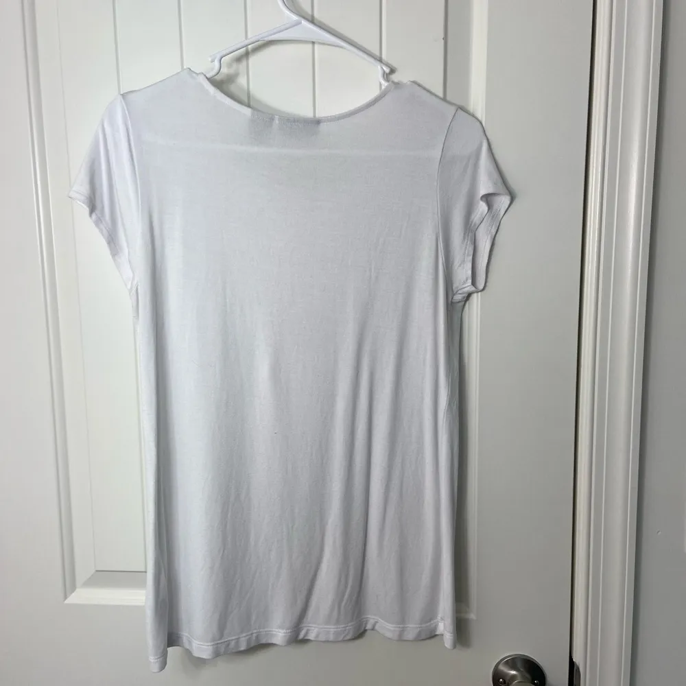 EUC Adrienne Vittadini women’s solid white scoop neck short sleeve stretch shirt - Image 5