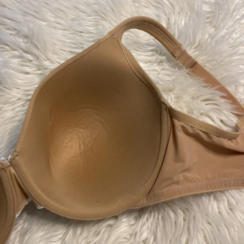 Cacique Bra size 42DDD excellent condition color tan - Image 7