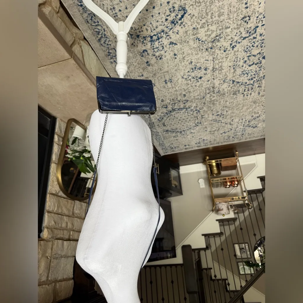 Vintage HOBO navy blue patent leather wallet on crossbody chain. - Image 4