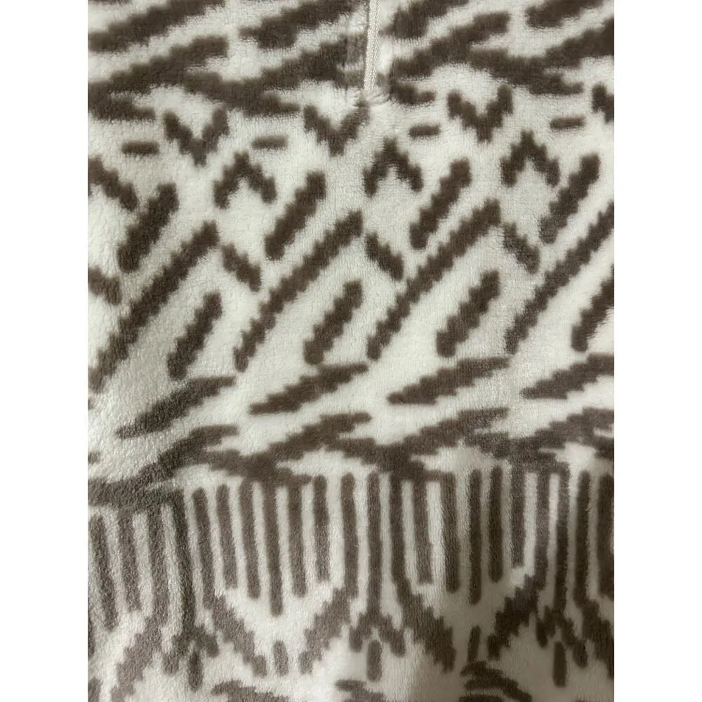 Eddie Bauer  quarter zip fluffy fitted pullover, Size XL - Image 8