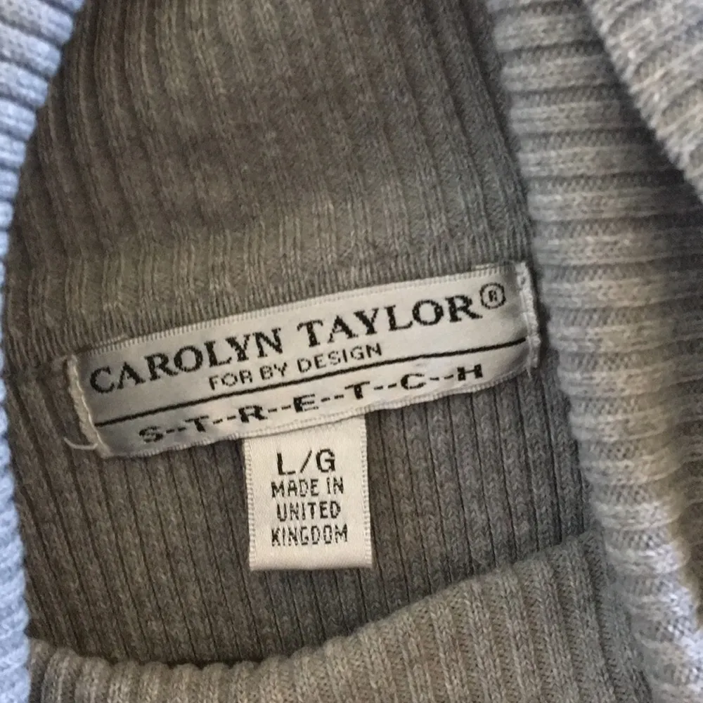 FINAL MARKDOWN LADIES Carolyn Taylor sweater large - Image 3