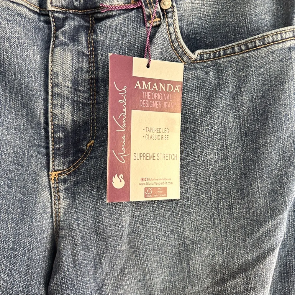 Gloria Vanderbilt  Size 8 Average Women's Amanda Tapered Leg Classic Jeans - Image 9