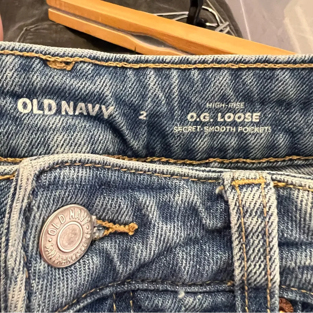 Old Navy High-Rise O.G. Loose Cut Off Shorts Medium Wash 2 - Image 8