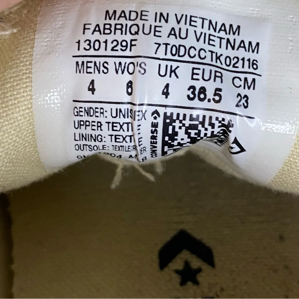 Converse Chuck Taylor All Star Women’s Size 6  Yellow Low Top Lemon Chrome - Image 10