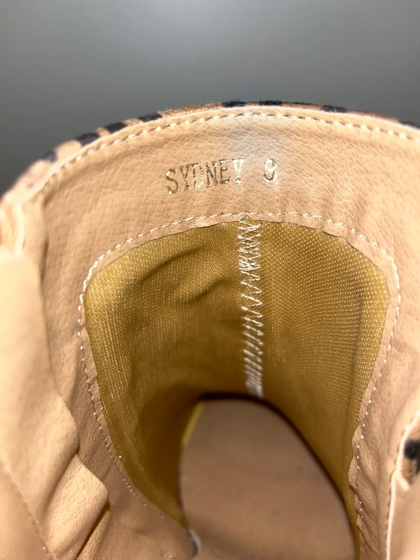 Boutique Wedge Booties Tan Size 8 - Image 4