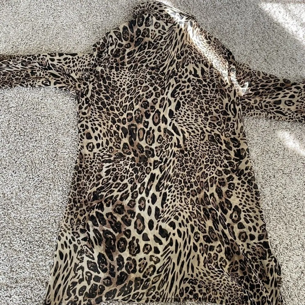 Chicos Travelers Button Down Animal Print Long Sleeve 0 (S) Cheetah Sheer Shirt - Image 3