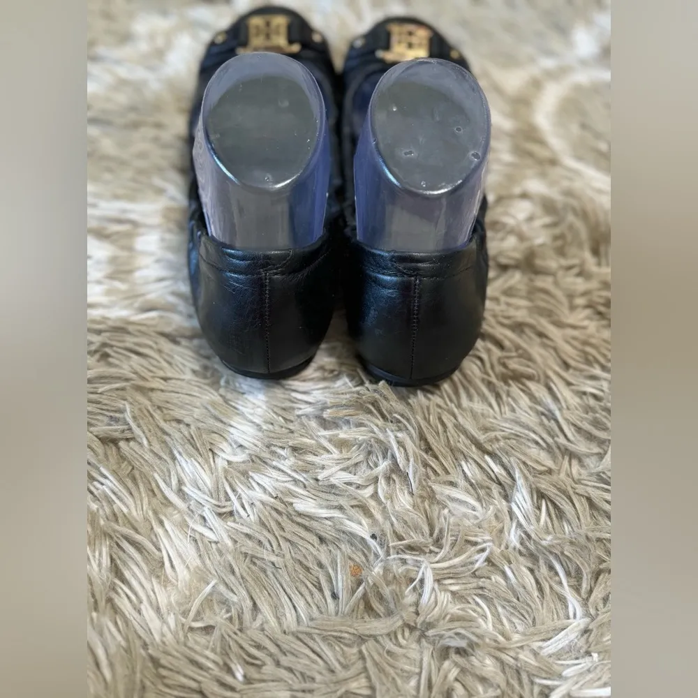 Tory Burch Logo Gold Black Leather Flats size 8 - Image 6