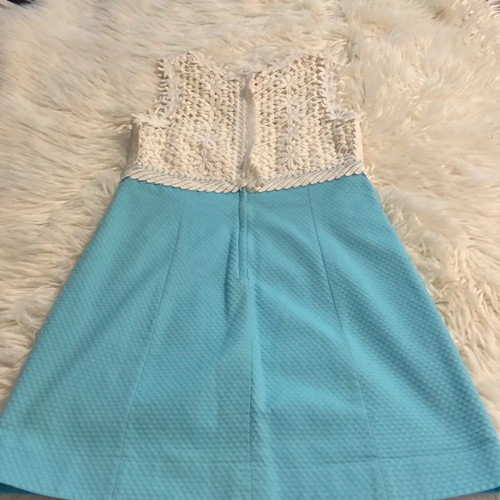 Lilly Pulitzer Dress size 8 color white and aqua blue so beautiful length 34” - Image 14