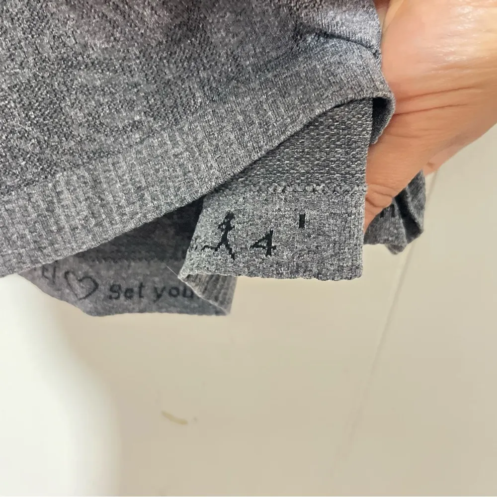 Lululemon  Run Swiftly Tech Short Sleeve Paisley Heathered Black Size 4 - Image 4