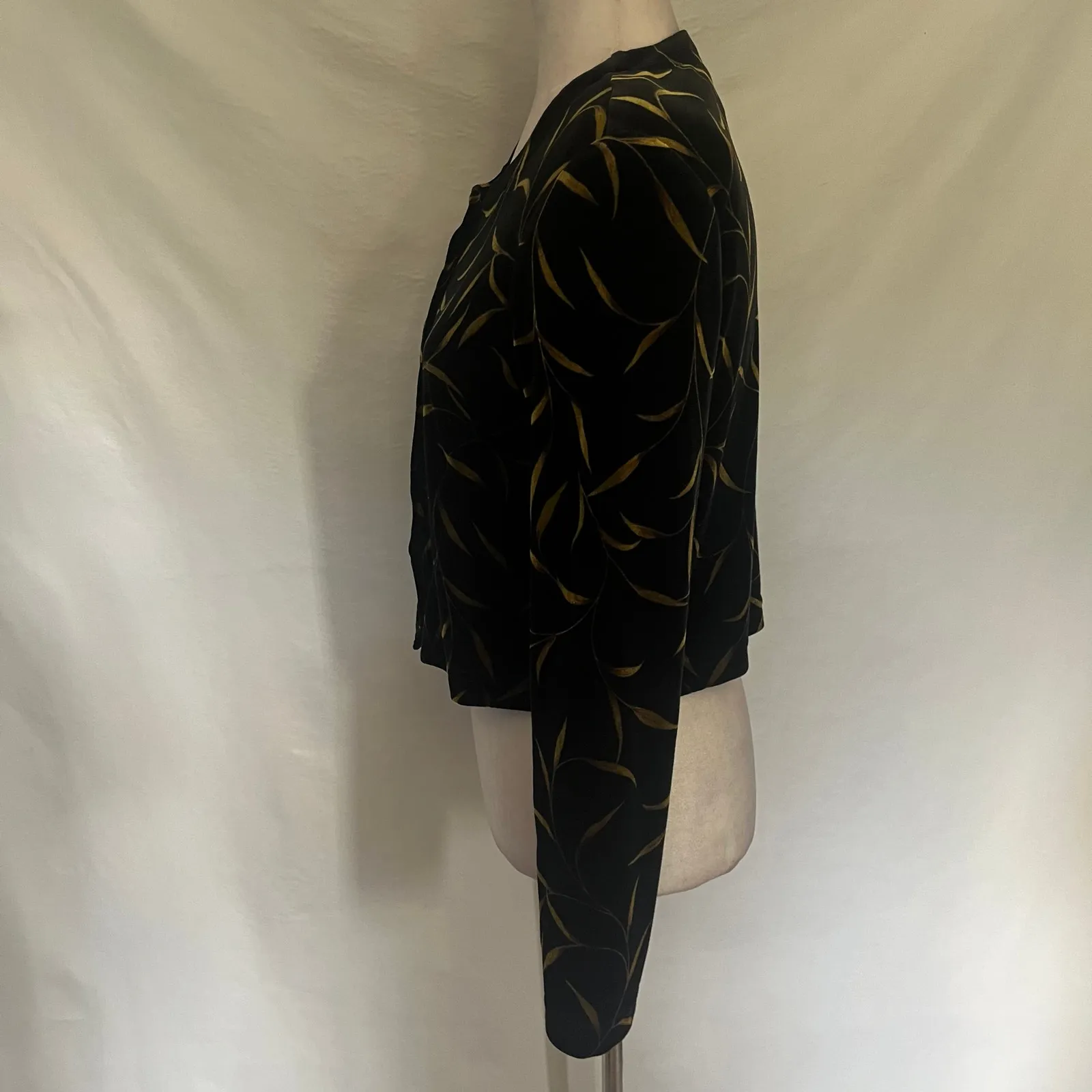 Vtg Casual Corner Annex 90s Velvet Crop Jacket Sz 6 Whimsigoth Gold Leaf Retro Black - Image 5