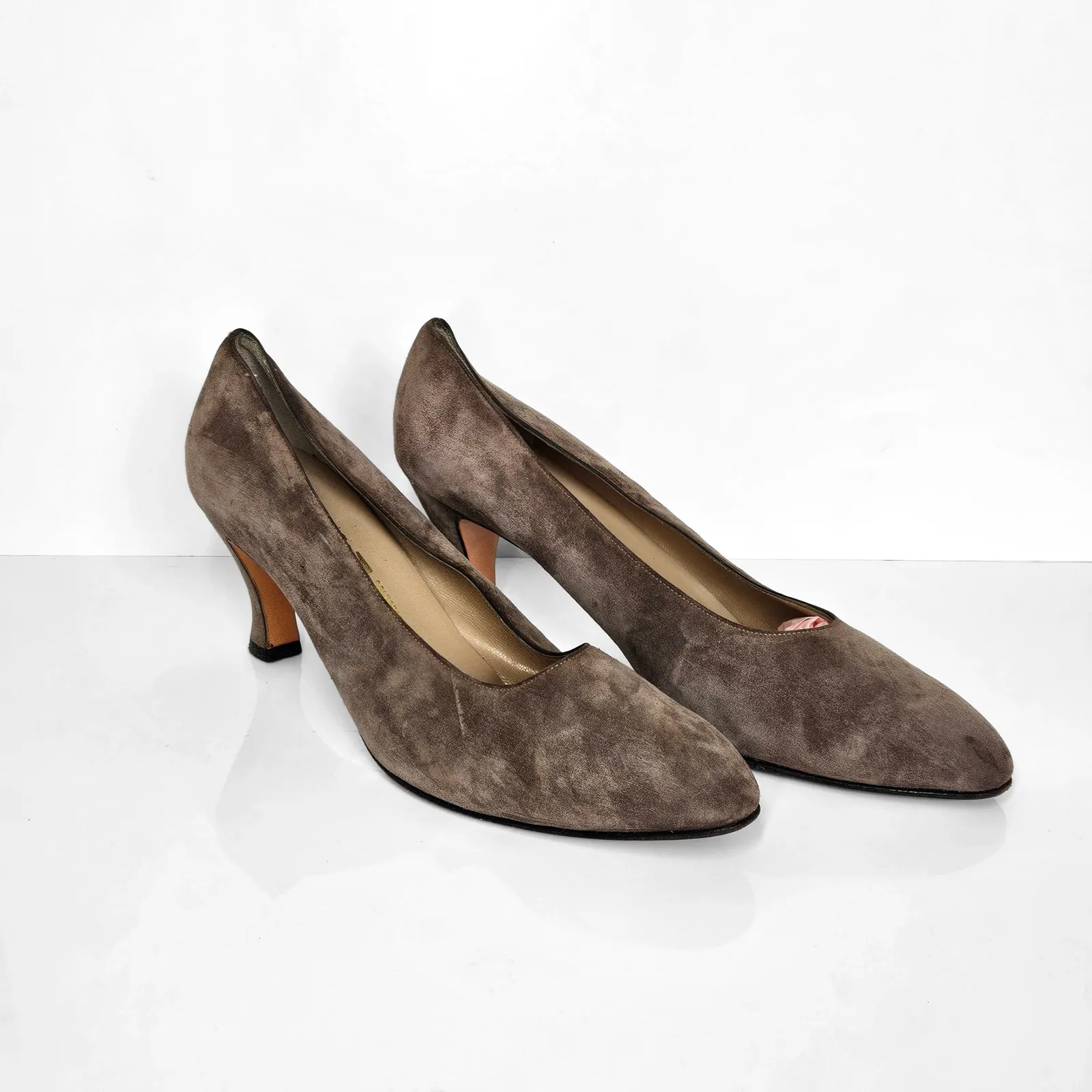 Salvatore Ferragamo Suede Taupe Block Heel Pump Size 11 C - Image 8
