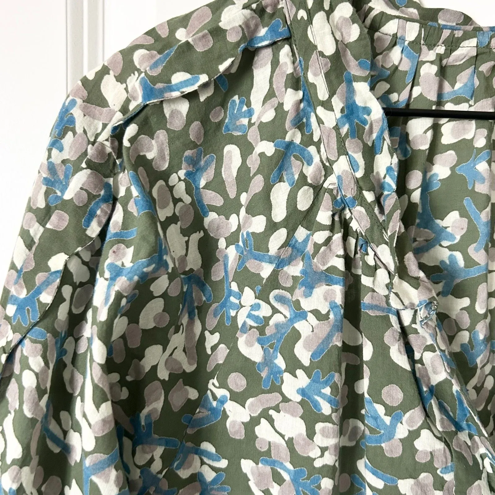 Mirth Amsterdam Top in Green Sweet Pea Print 100% Cotton Size Small - Image 4