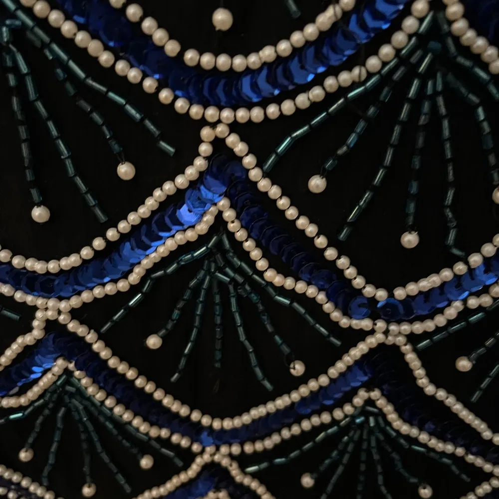 Laurence Kazar vintage beaded sequined silk back zip short sleeve blouse Size S. - Image 10