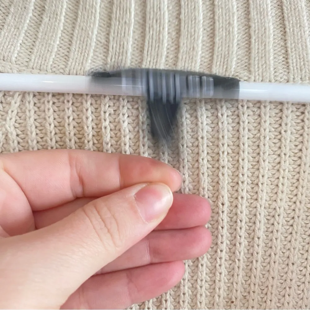 Express Cream V-Neck Sweater with Relaxed Fit‎ - Image 4