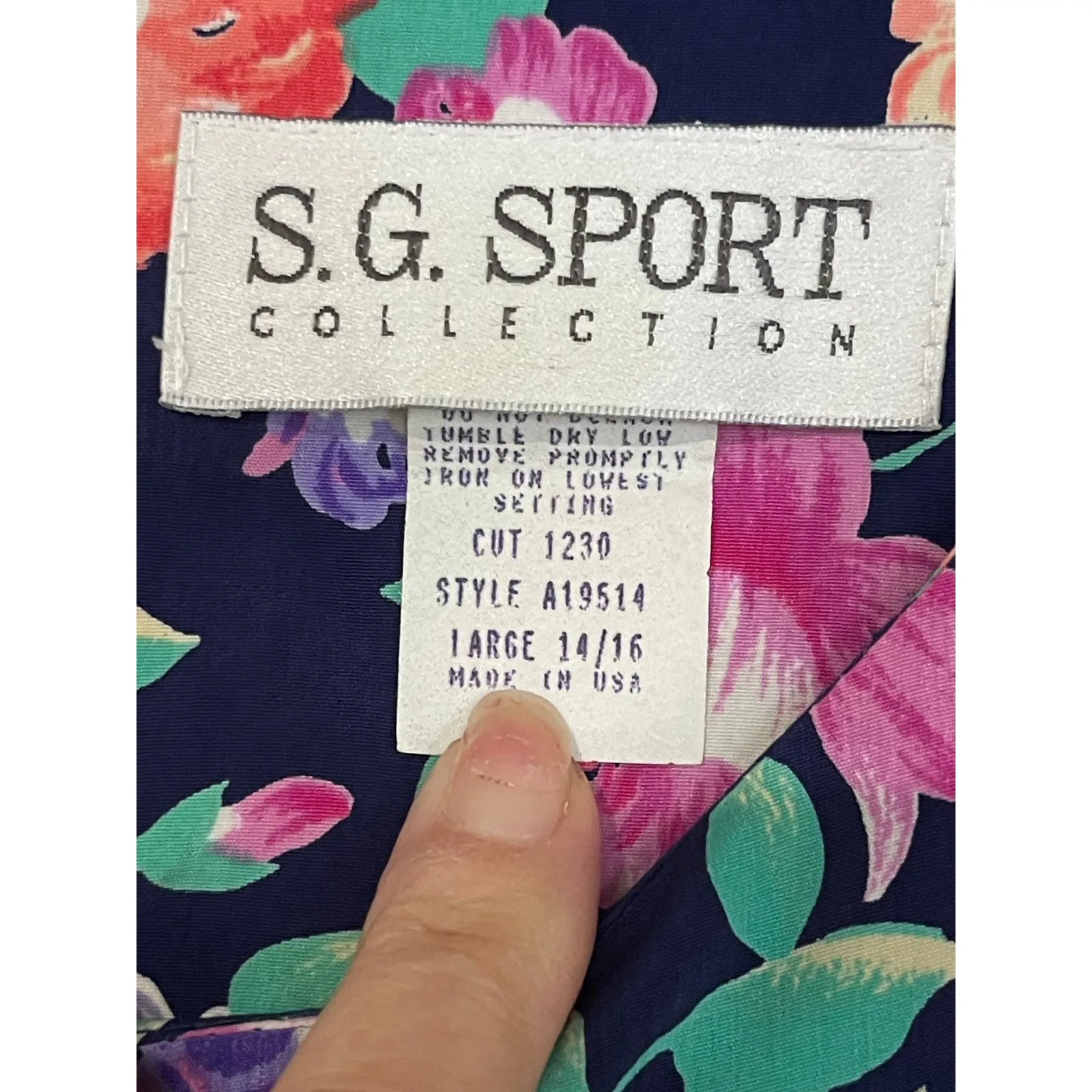 Susan Graver S.G. Sport Vintage Large Blue Floral Short Sleeve Top & Belt/Scarf - Image 3