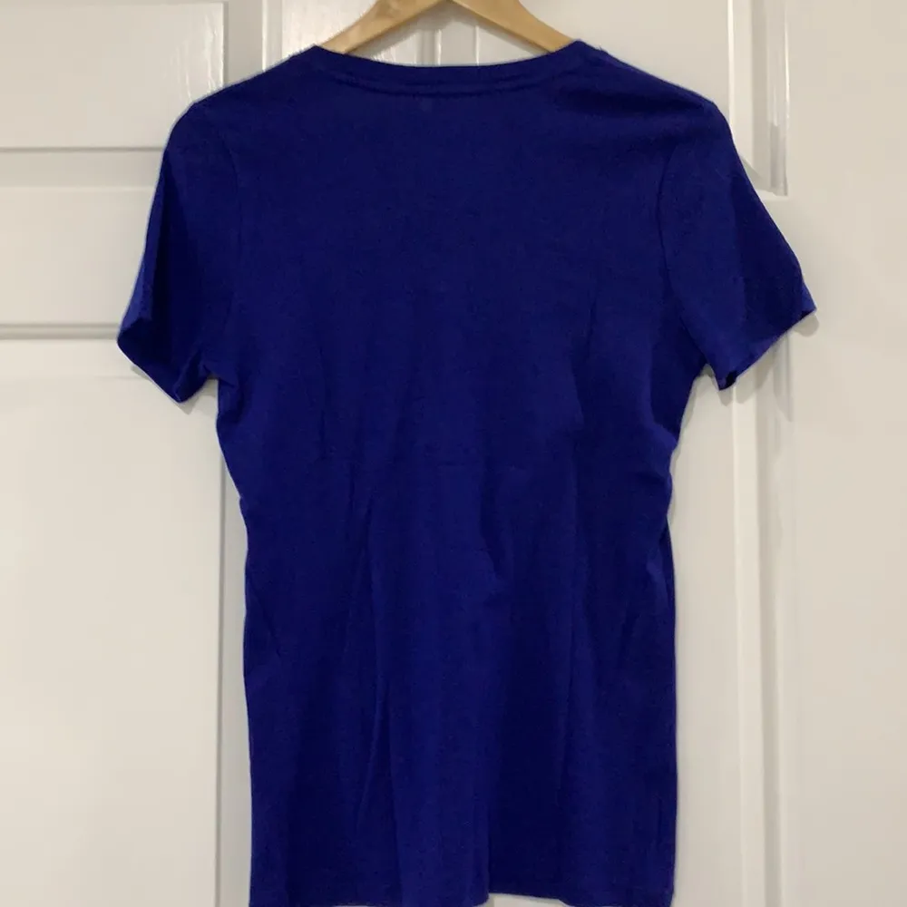 Maternity Excellent Condition V neck - Image 4