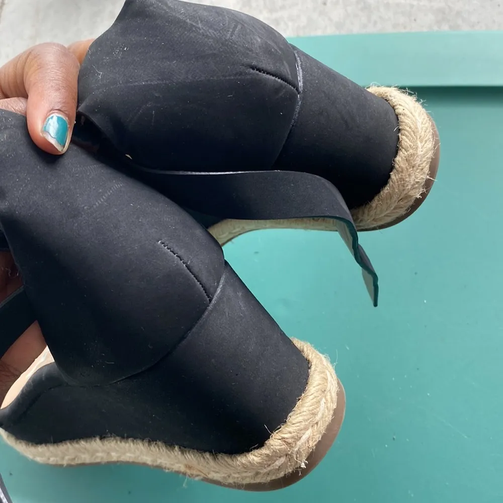 BCBGeneration Wedges SIZE 11 - Image 4