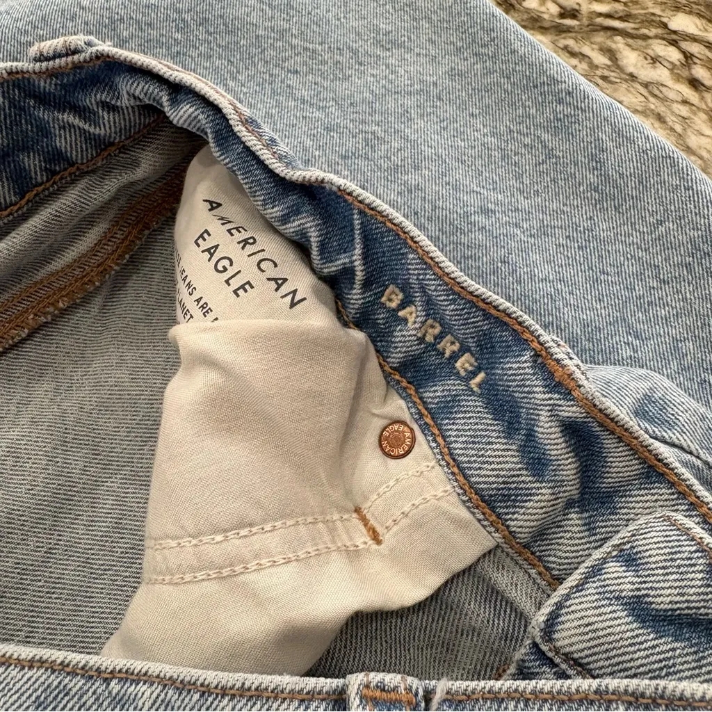 American Eagle Barrel Jeans - Image 5