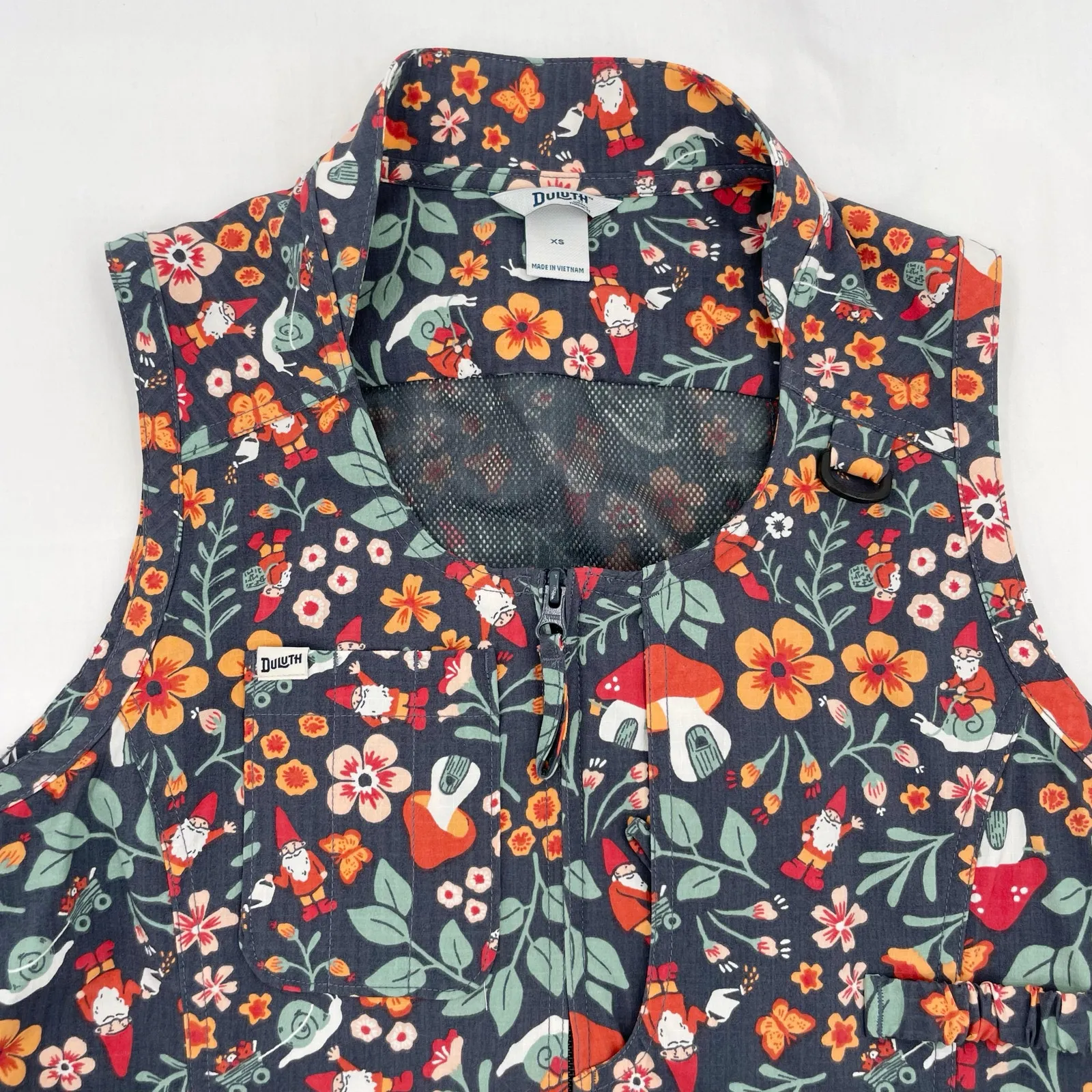 Duluth Trading Heirloom Gardening Vest Gnomes Snails Mushroom Floral Utility XS Blue - Image 4