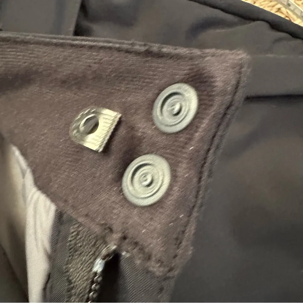 Women’s black Spyder ski pants medium - Image 9