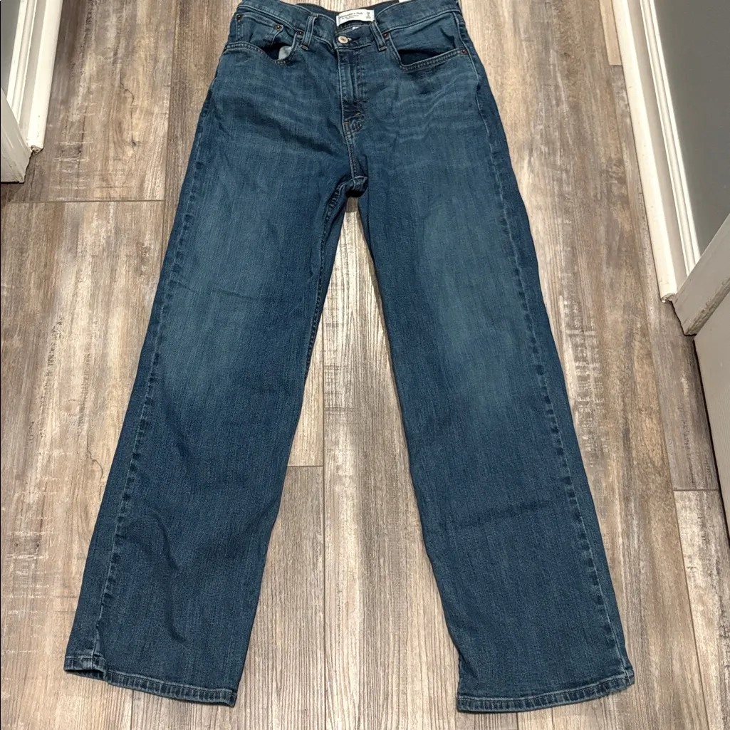 Abercrombie High Rise 90s Relaxed Jean - Image 4